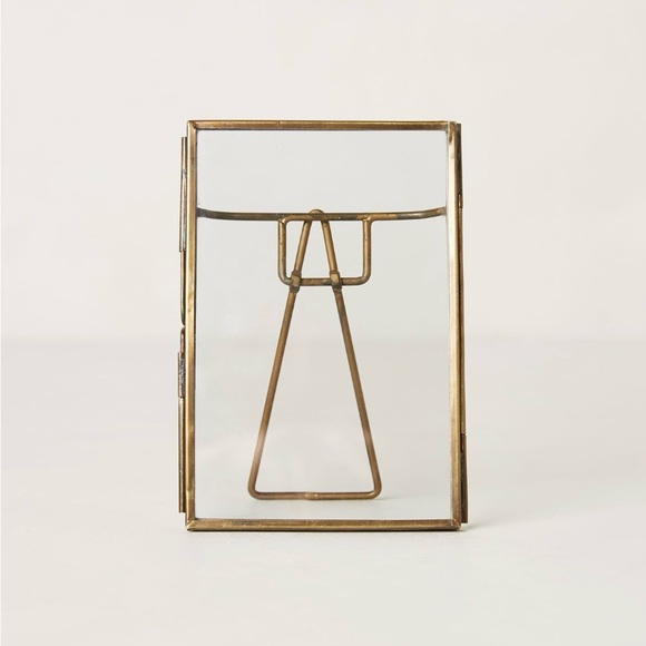 Anthropologie Pressed Glass Photo Frames Antique Brass (4): 1 8x10, 2 5x7, 1 4x6 - Picture 3 of 5